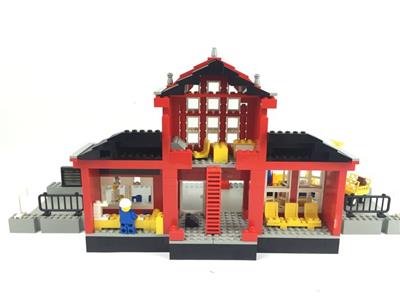 2150 Train Station (Retired) LEGO Trains