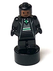 Slytherin Student Statuette / Trophy #2, Reddish Brown Face (90398pb037)