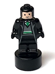 Slytherin Student Statuette / Trophy #3, Light Nougat Face (90398pb038)