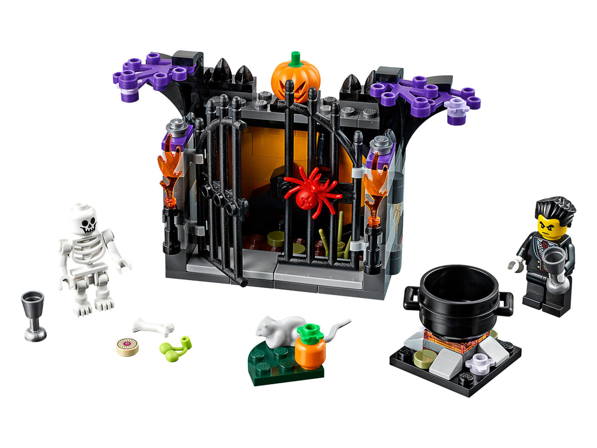 40260 Halloween Haunt (Retired) LEGO Seasonal