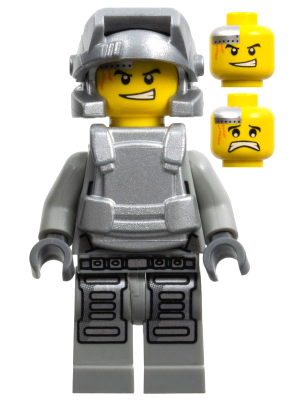Power Miner - Engineer, Light Bluish Gray Outfit, Metallic Silver Armor and Helmet (pm026)