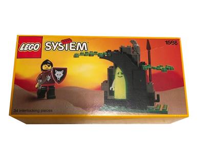 1596 Ghostly Hideout (Retired) LEGO Castle