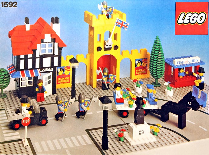 1592 Town Square - Castle Scene (Certified) LEGO Town