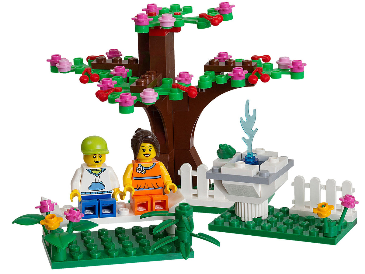 40052 Springtime Scene (Retired) LEGO Seasonal
