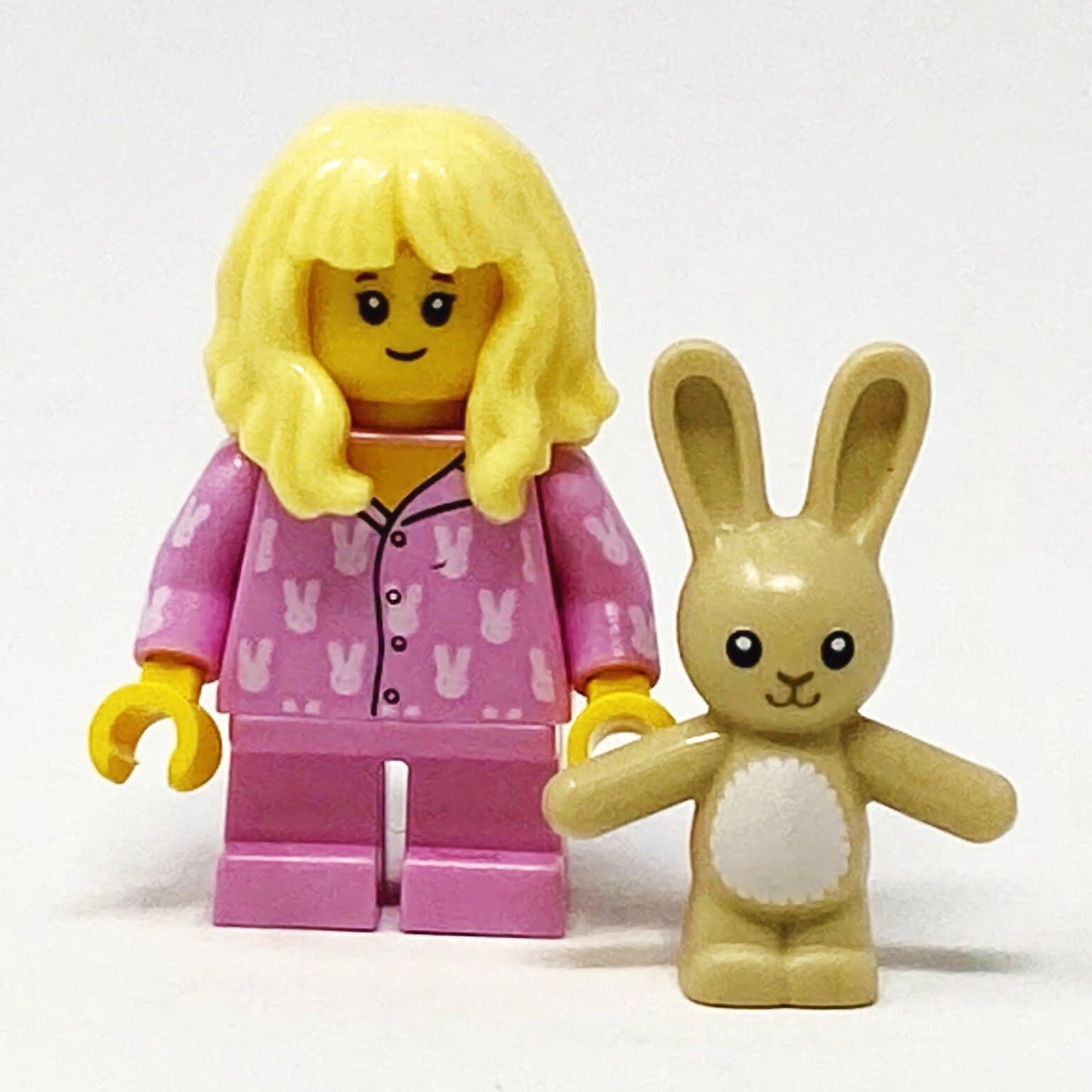 S20 Pajama Girl - Series 20 Minifigure (col372)