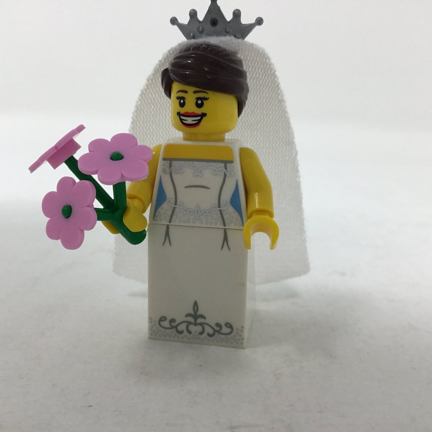 S7 Bride - Series 7 Minifigure (col100)