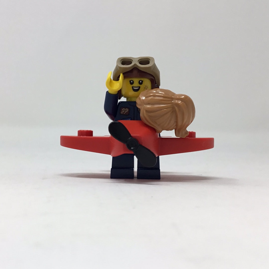 S21 Airplane Girl - Series 21 Minifigure (col382)