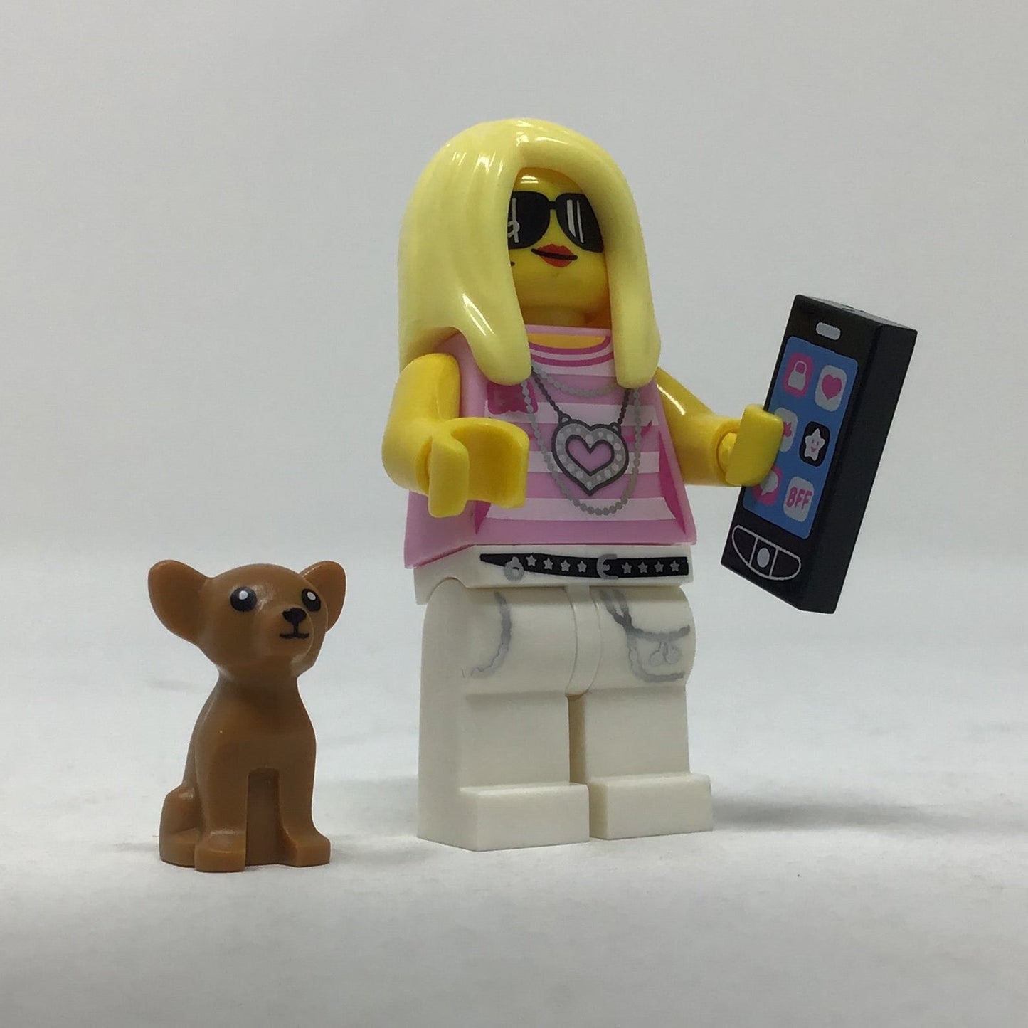 S10 Trendsetter - Series 10 Minifigure (col158)