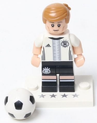 Toni Kroos - DFB Series Collectible Minifigure (coldfb-10)