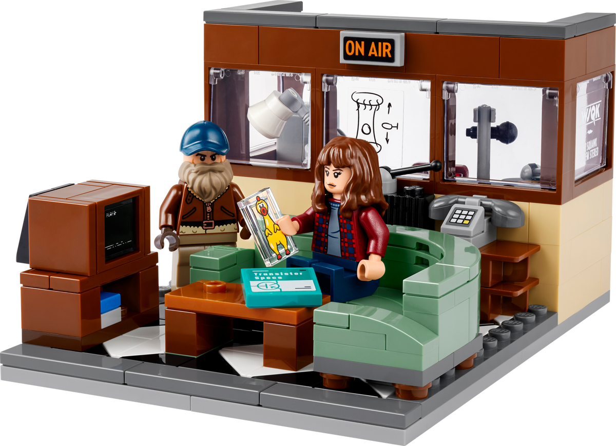 40891 Stranger Things: WSQK Radio Station (Retired) LEGO Icons