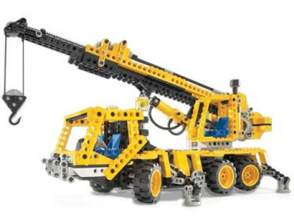 8438 Pneumatic Crane Truck (Used) LEGO TECHNIC