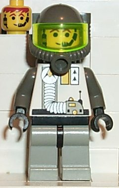 Exploriens - Helmet with Breathing Apparatus and Hose Torso (sp012)
