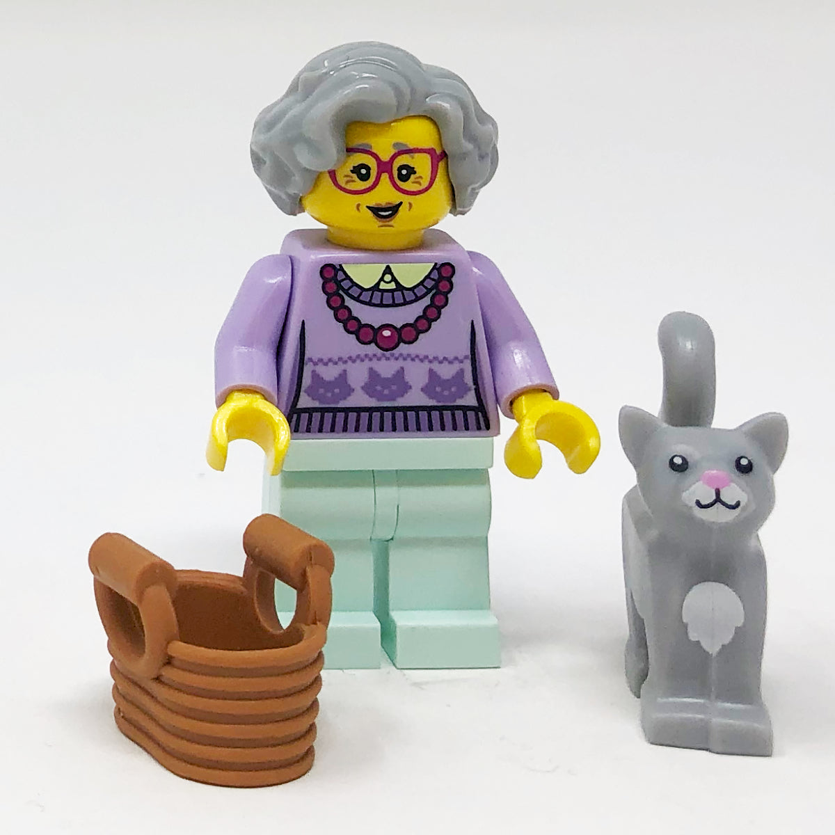 S11 Grandma - Series 11 Minifigure (col176)