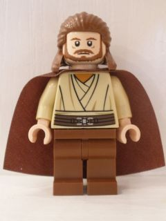 Qui-Gon Jinn - Light Nougat Head, Reddish Brown Legs and Cape (sw0322)