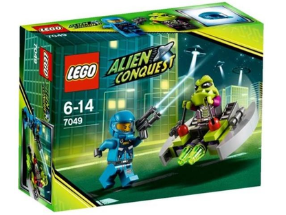 7049 Alien Striker (Retired) LEGO Space