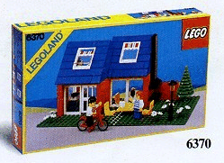 6370 Weekend Home (Retired) LEGO Town