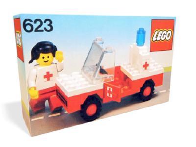 623 Red Cross Car (Retired) LEGO Town