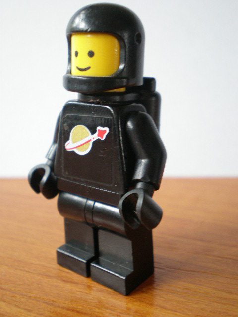 Classic Space - Black with Air Tanks, Stickered Torso Pattern (sp068)