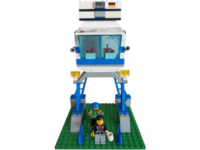 3310 Commentator and Press Box (Certified) LEGO Town