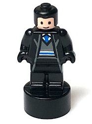Ravenclaw Student Statuette / Trophy #1, Black Hair, Light Nougat Face (90398pb033)