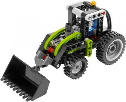 8260 Tractor (Retired) LEGO TECHNIC