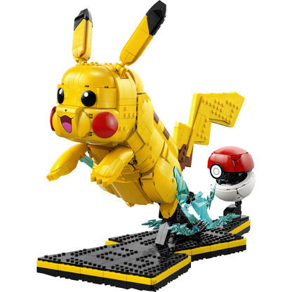 72152 Pikachu and Poke Ball