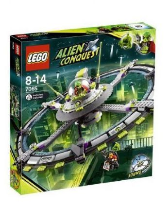 7065 Alien Mothership (Retired) LEGO Space