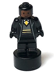 Hufflepuff Student Statuette / Trophy #2, Reddish Brown Face (90398pb031)
