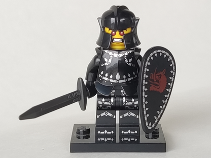 Evil Knight - Series 7 Collectible Minifigure (col07-14)