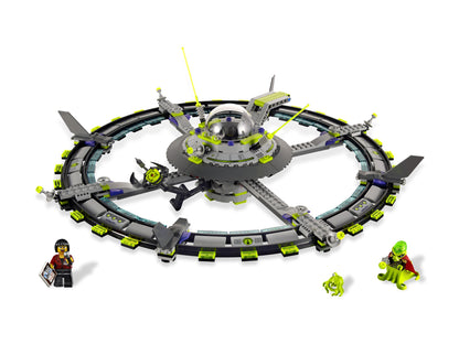 7065 Alien Mothership (Retired) LEGO Space