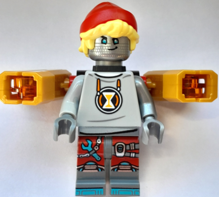 Cooper - Robot with Red Cap and 2 Stud Shooters (drm067)