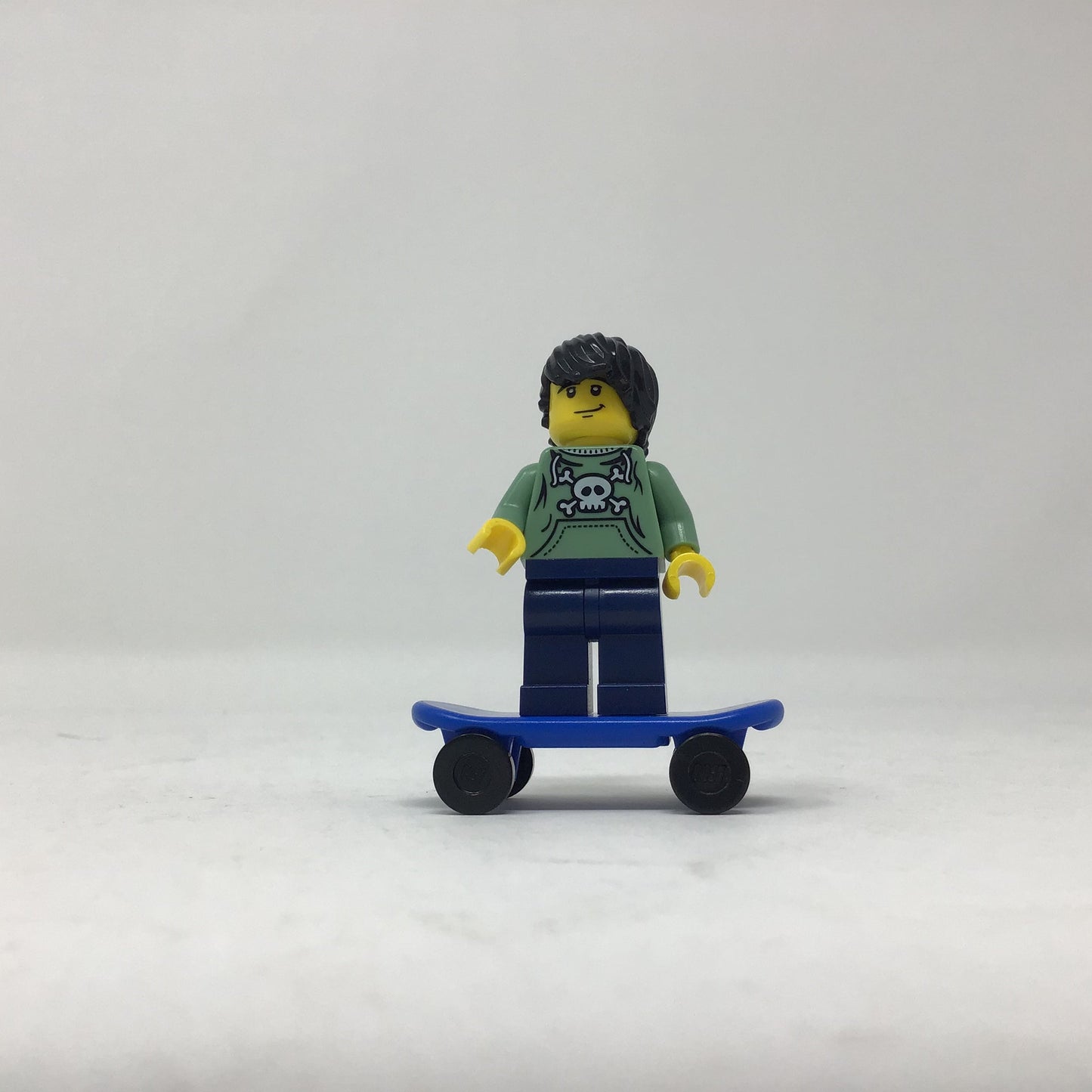 S1 Skater - Series 1 Minifigure (col006)