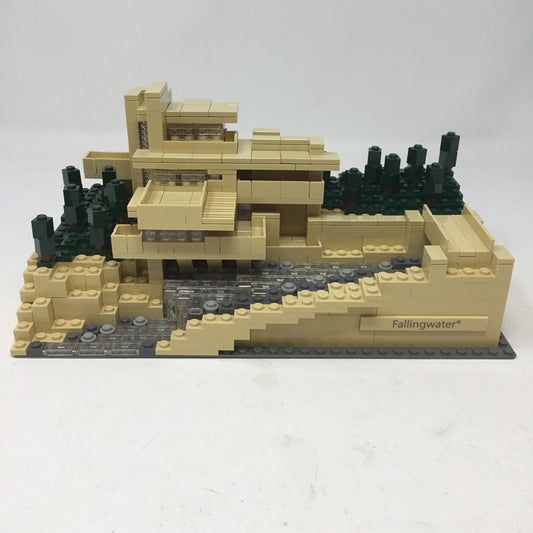 21005-1 Falling Water (Used) LEGO Architecture