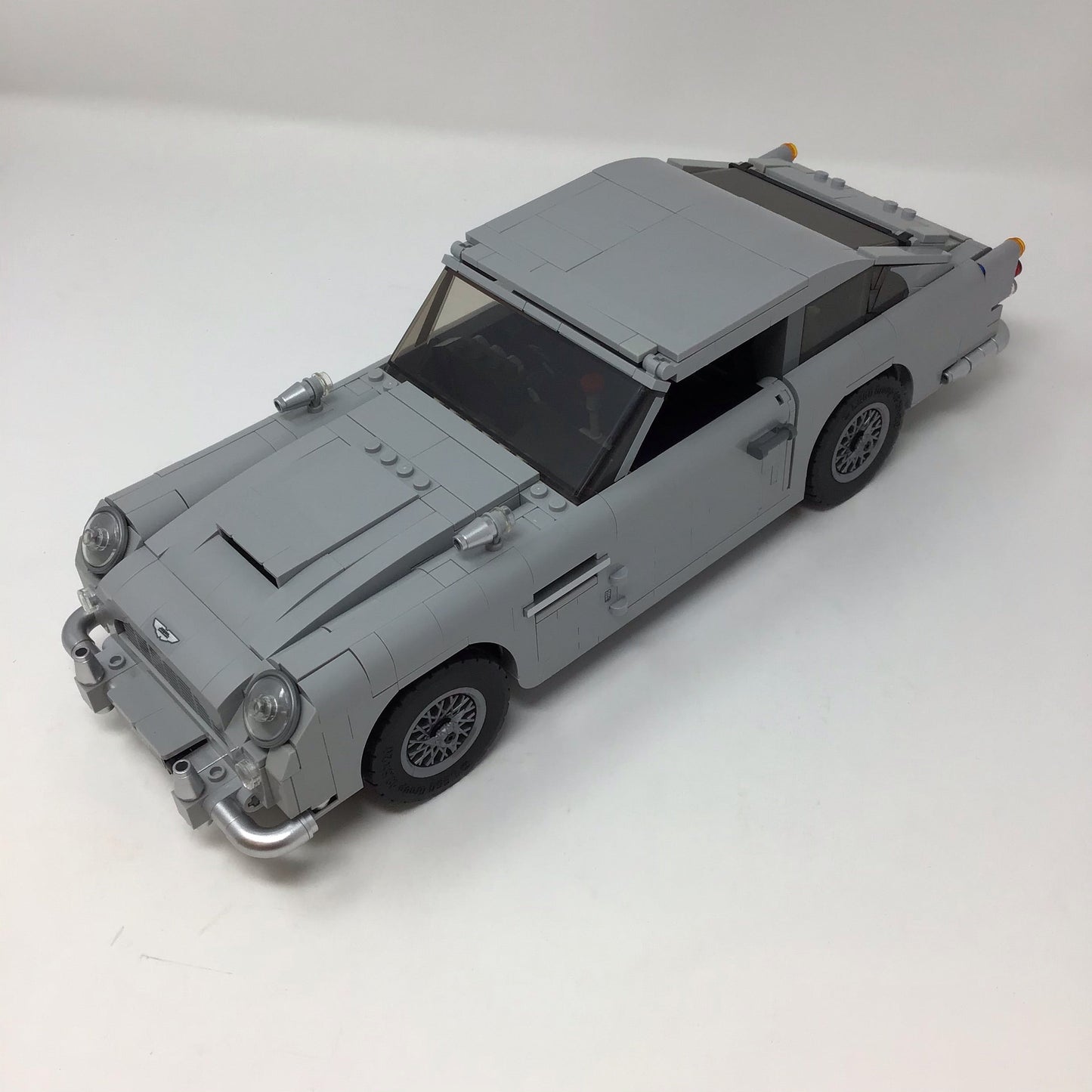 10262-1 James Bond Aston Martin DB5 (Used) LEGO Creator